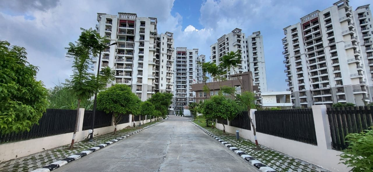3 BHK Apartment in Kanpur — hero photo