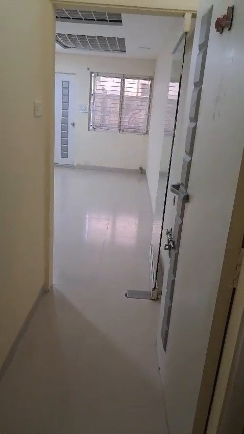 765 Sq feet built up area 2 bhk commercial   corner  property with visibility from both sides , well ventilated and good sunlight  reach suitable  for clinic,  offices ,Gym ,coaching  classes and other commercial purpose.