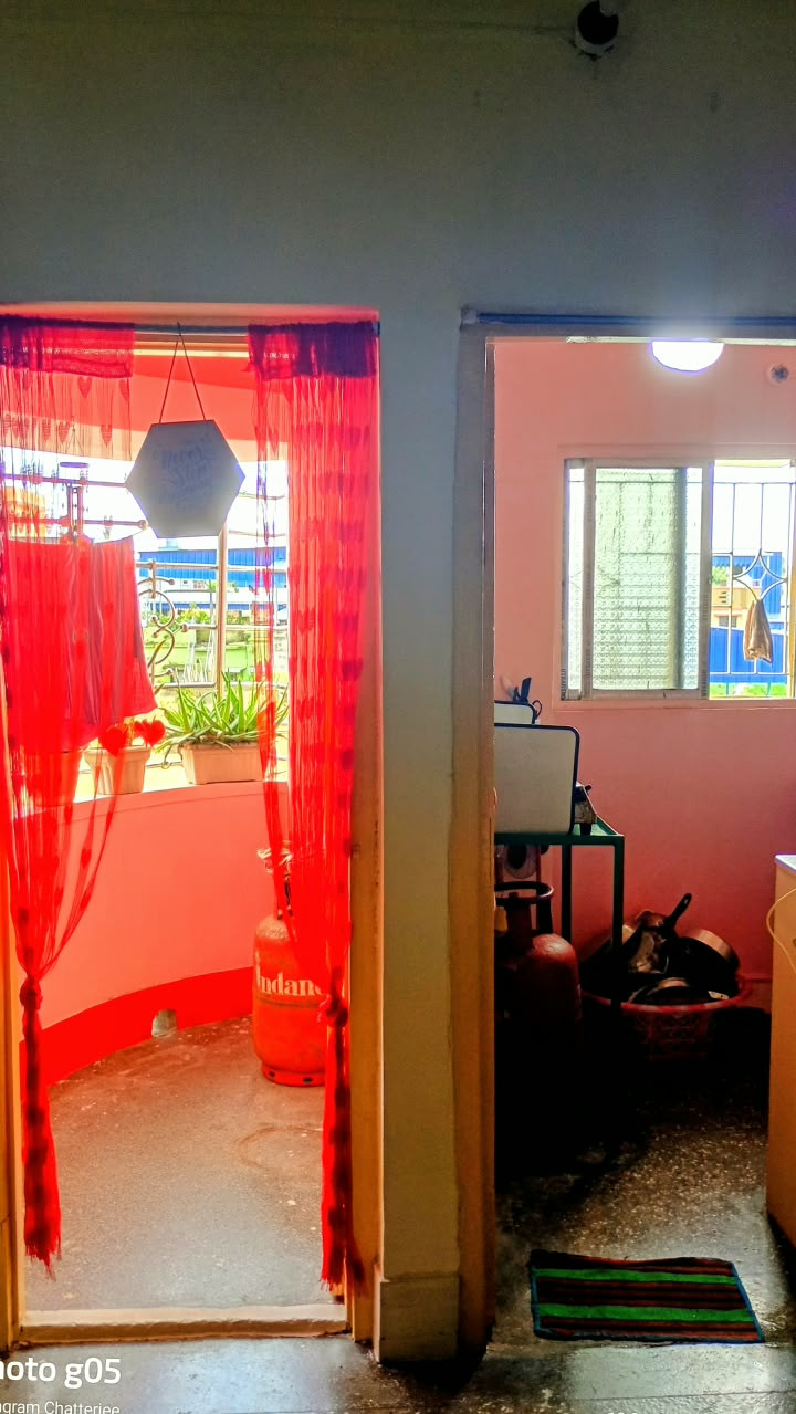 2 BHK  RESALE FLAT700 SQFT FLAT  & 100 SQFT PARKING SALE AT BALLY, HOWRAH, WERSTBENGAL.