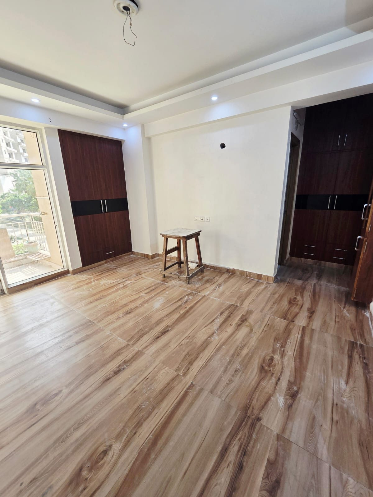 3 BHK Apartment for sale in Yakubpur, Noida