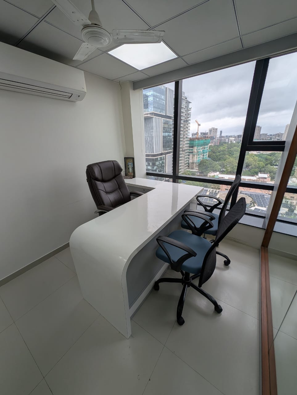 Boss cabin -1