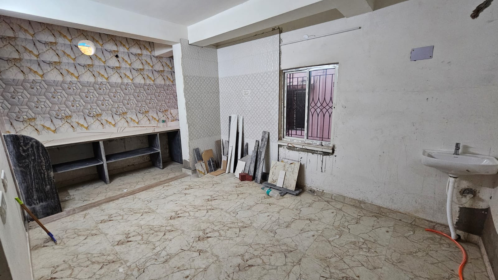 2 BHK FLAT SALE IN BAGUIHATI, KOLKATA.