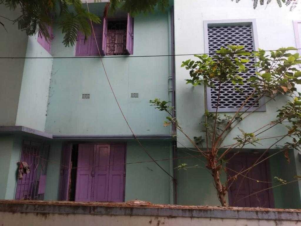 DOUBLE STORIED HOUSE SELL IN KASBA, KOLKATA.