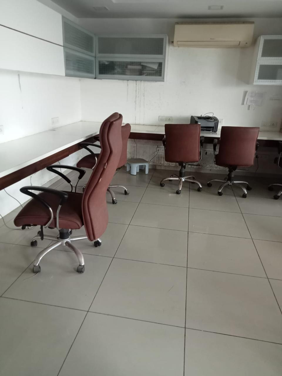 Office in Vastrapur, Ahmedabad — photo 10