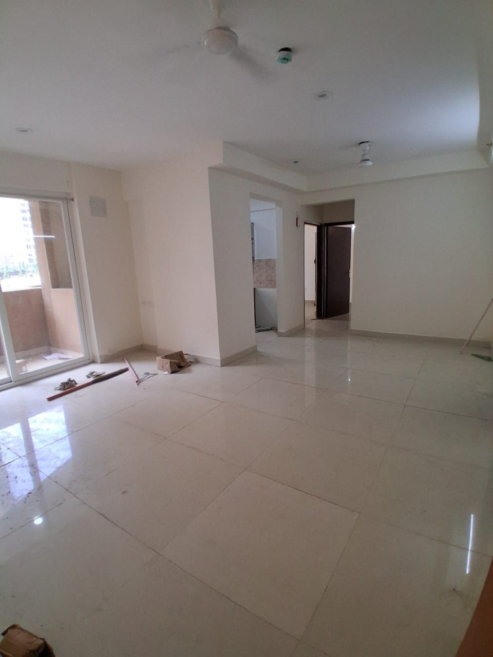 3 BHK Apartment for rent in Sector 107, Noida