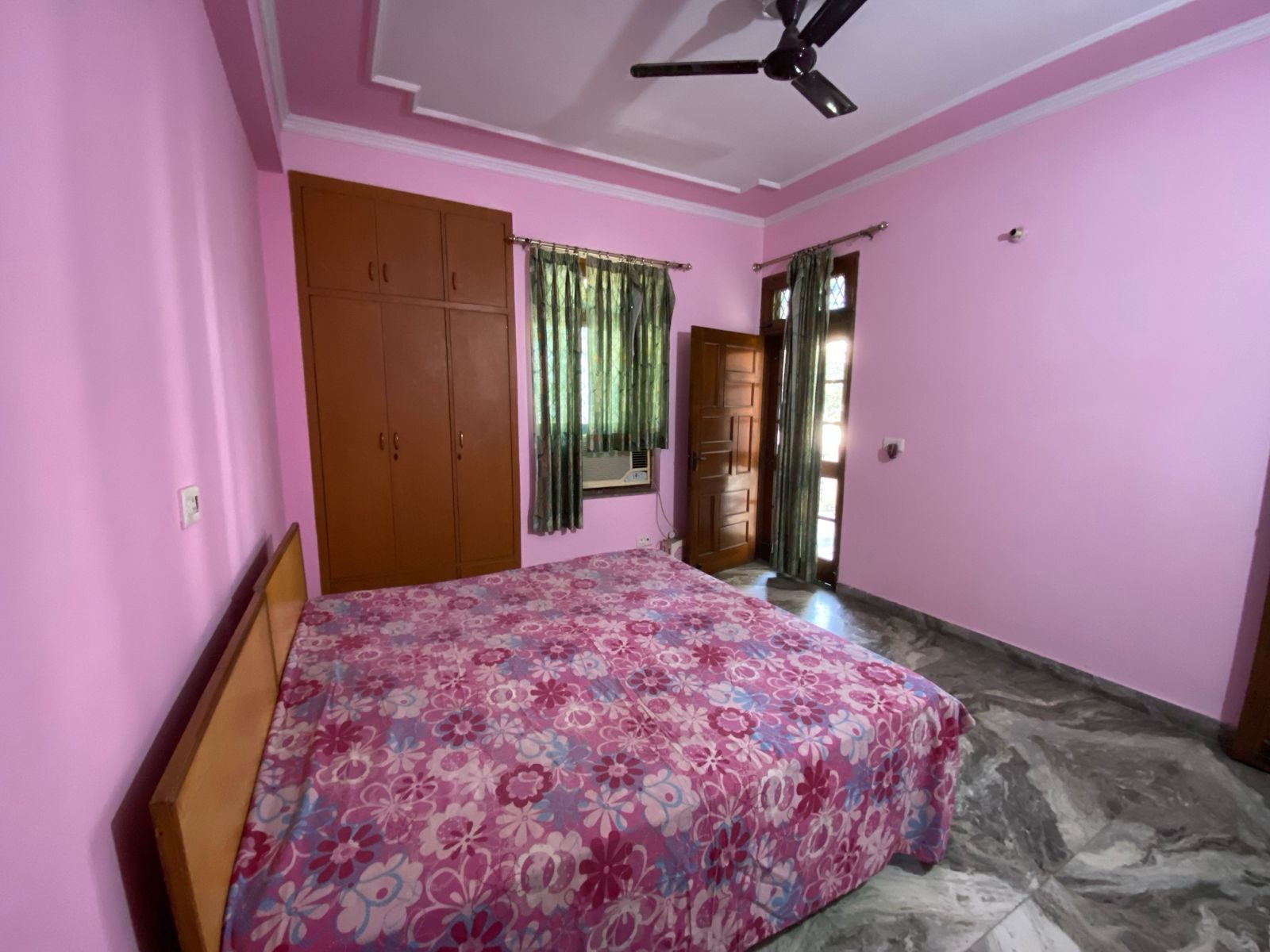2 BHK Builder Floor for rent in Sector 73, Noida