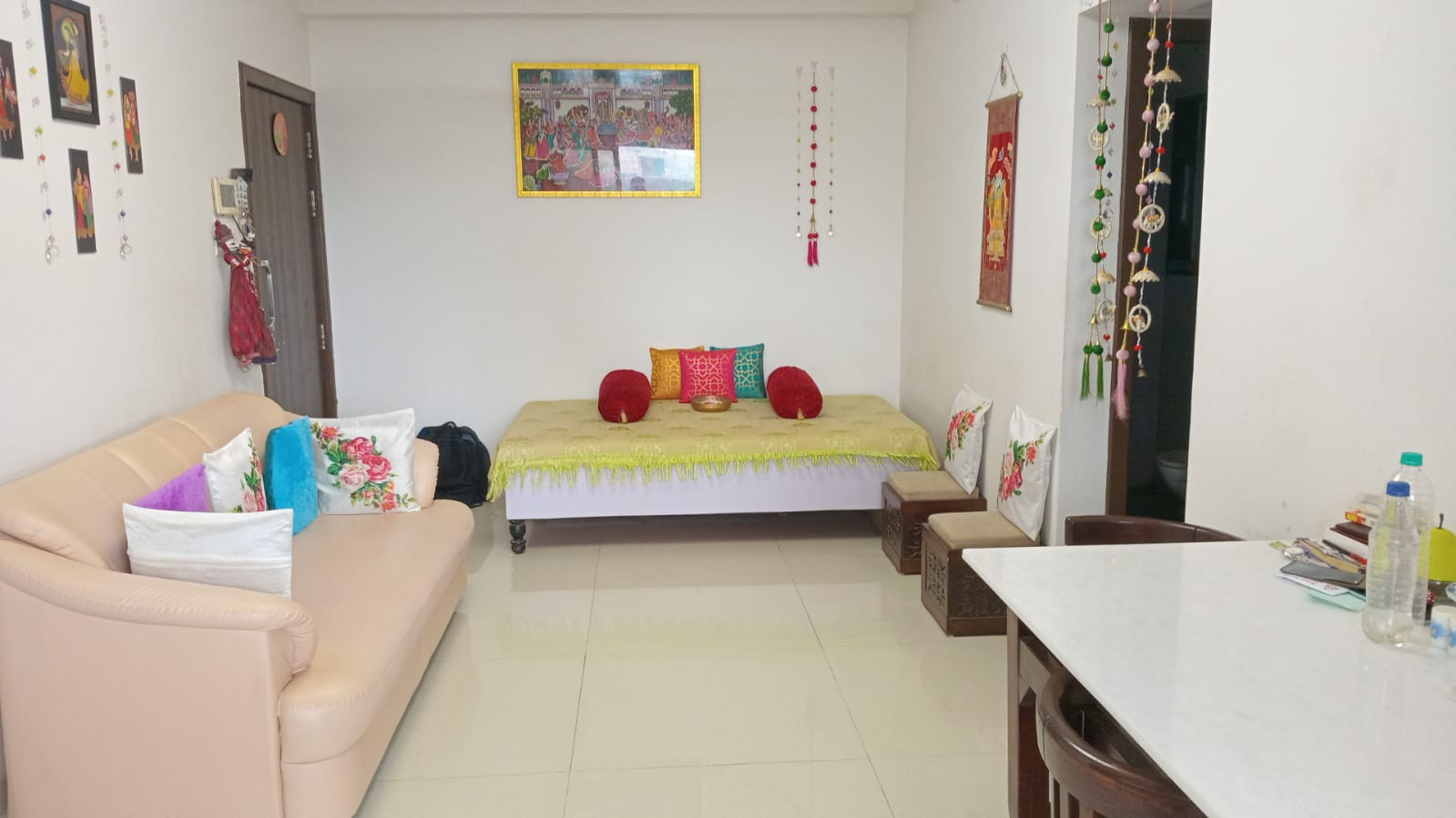 2 BHK Apartment in Kandivali West, Mumbai — photo 7