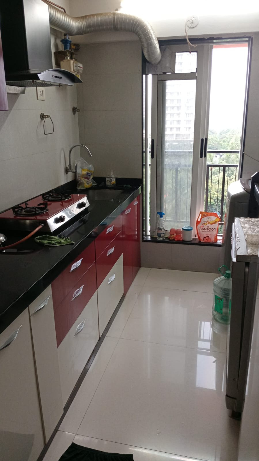 2 BHK Apartment in Kandivali West, Mumbai — photo 10