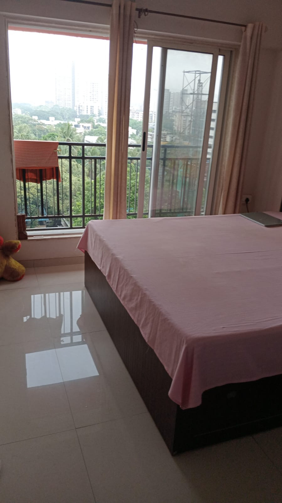 2 BHK Apartment in Kandivali West, Mumbai — photo 5