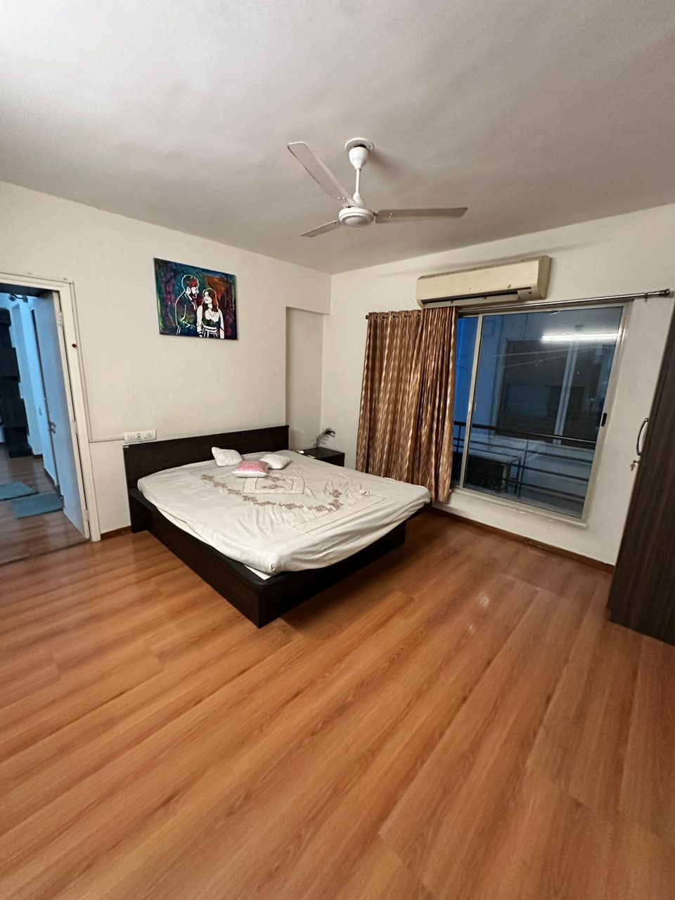 Apartment in Satellite, Ahmedabad — photo 7
