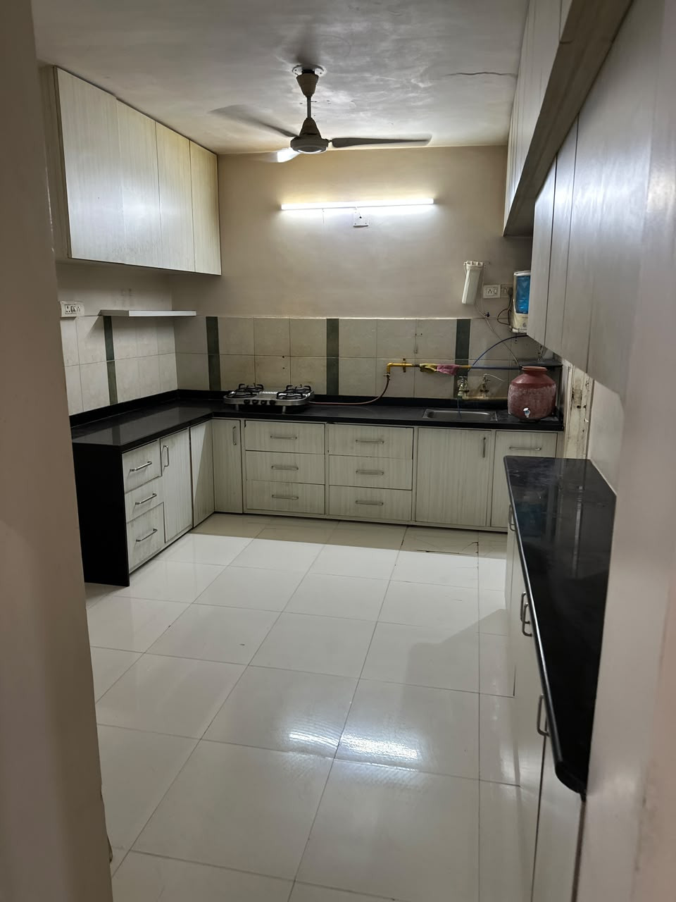 Apartment in Satellite, Ahmedabad — photo 11