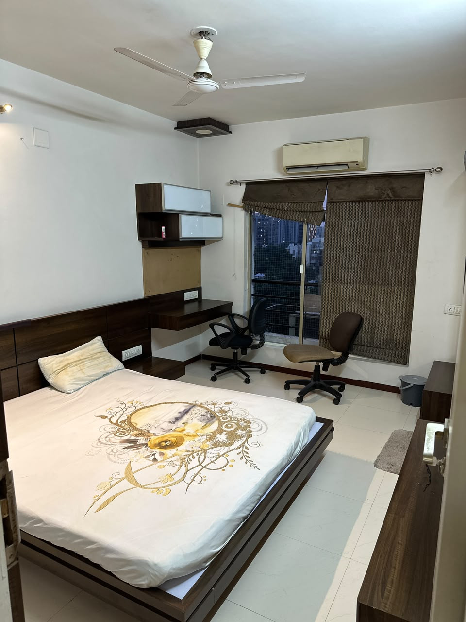 Goyal Mayfair appartment