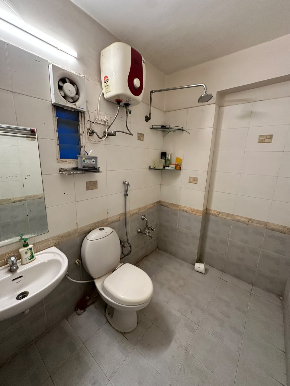 Apartment in Satellite, Ahmedabad — photo 10
