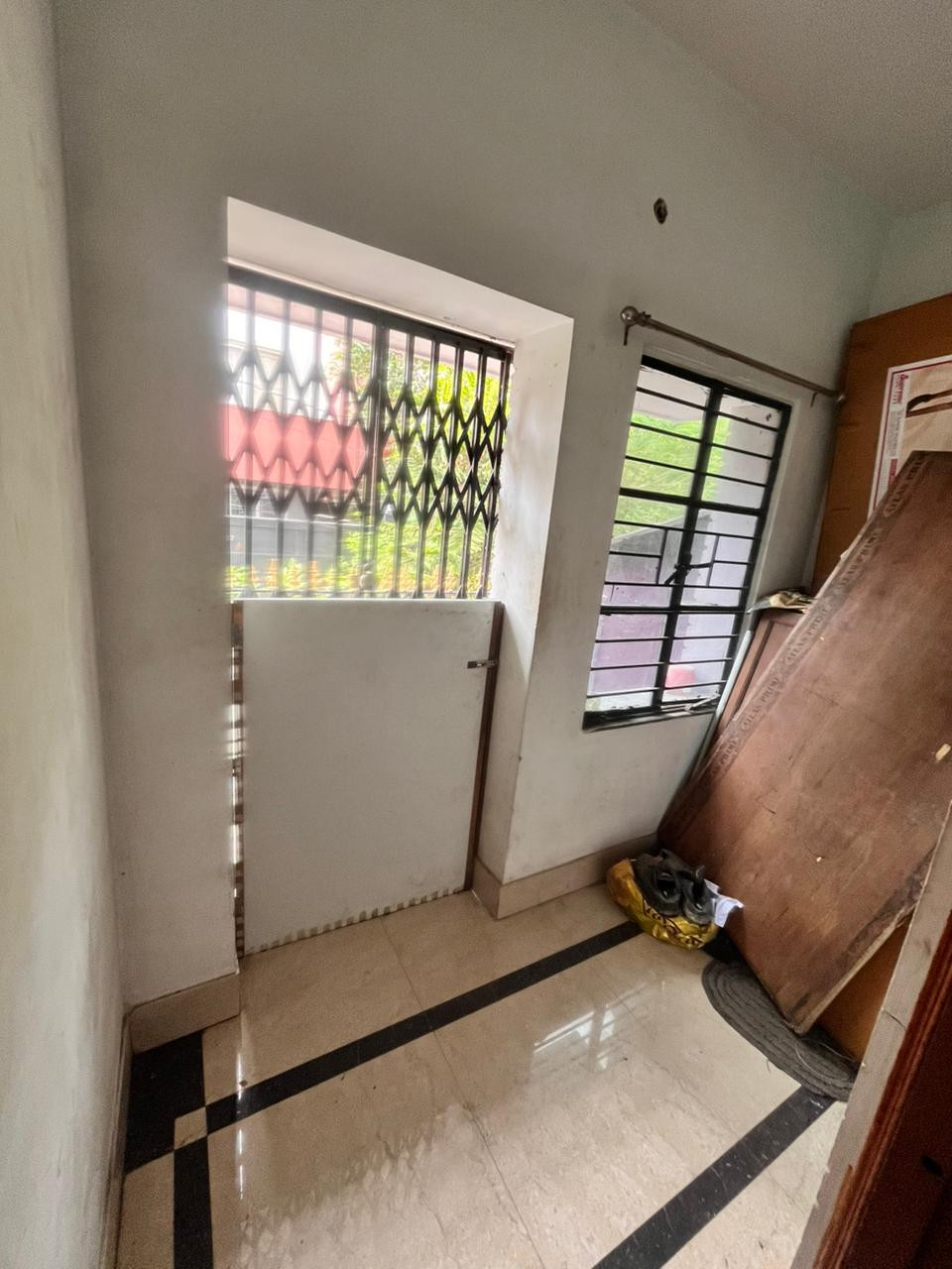 Balcony cum Optional Seperate Entry