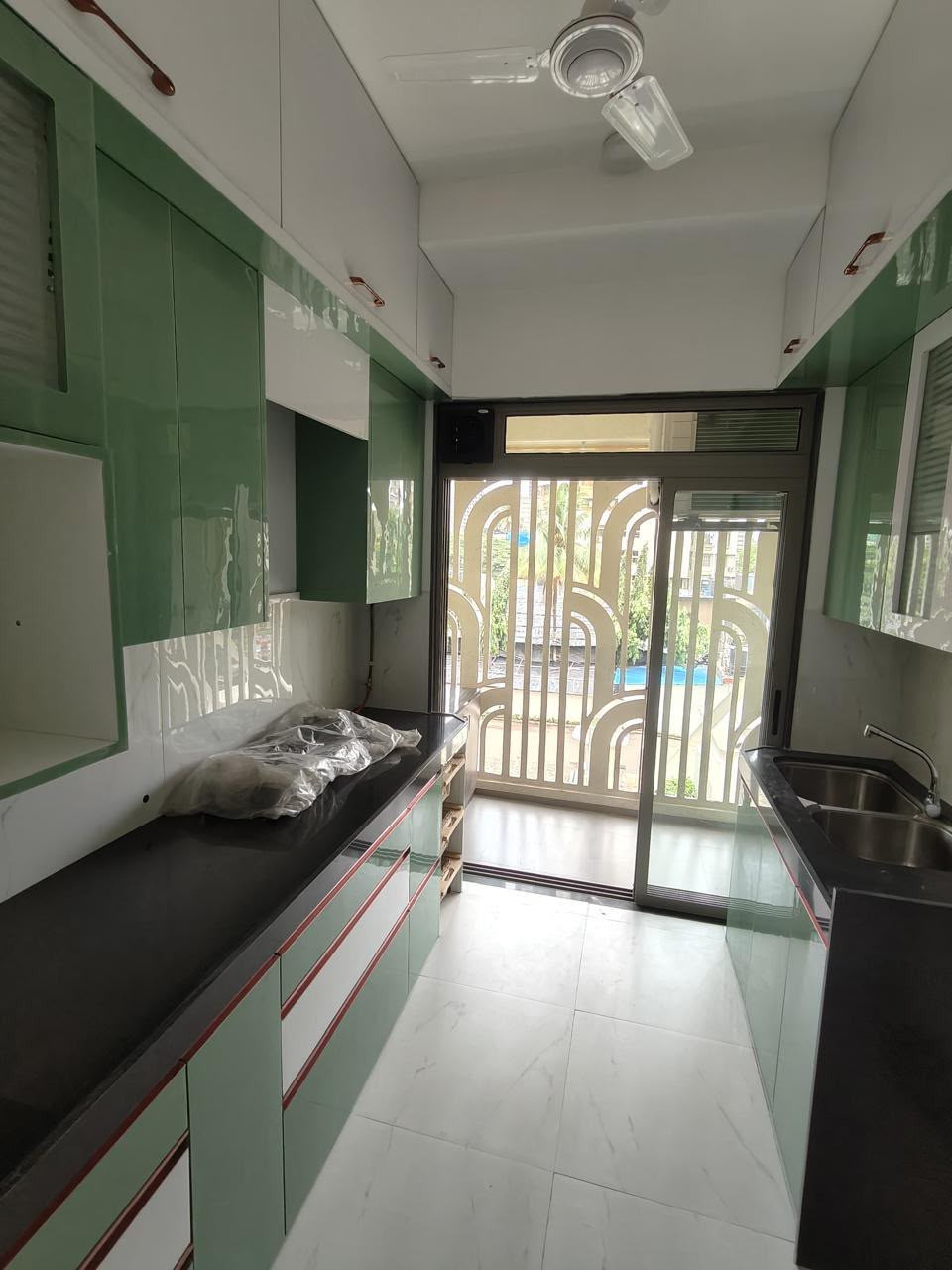 2 BHK Apartment in Jogeshwari, Mumbai — photo 8