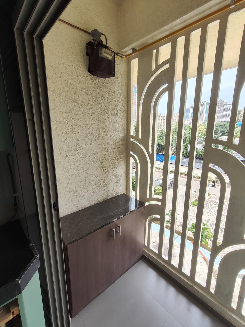 2 BHK Apartment in Jogeshwari, Mumbai — photo 4