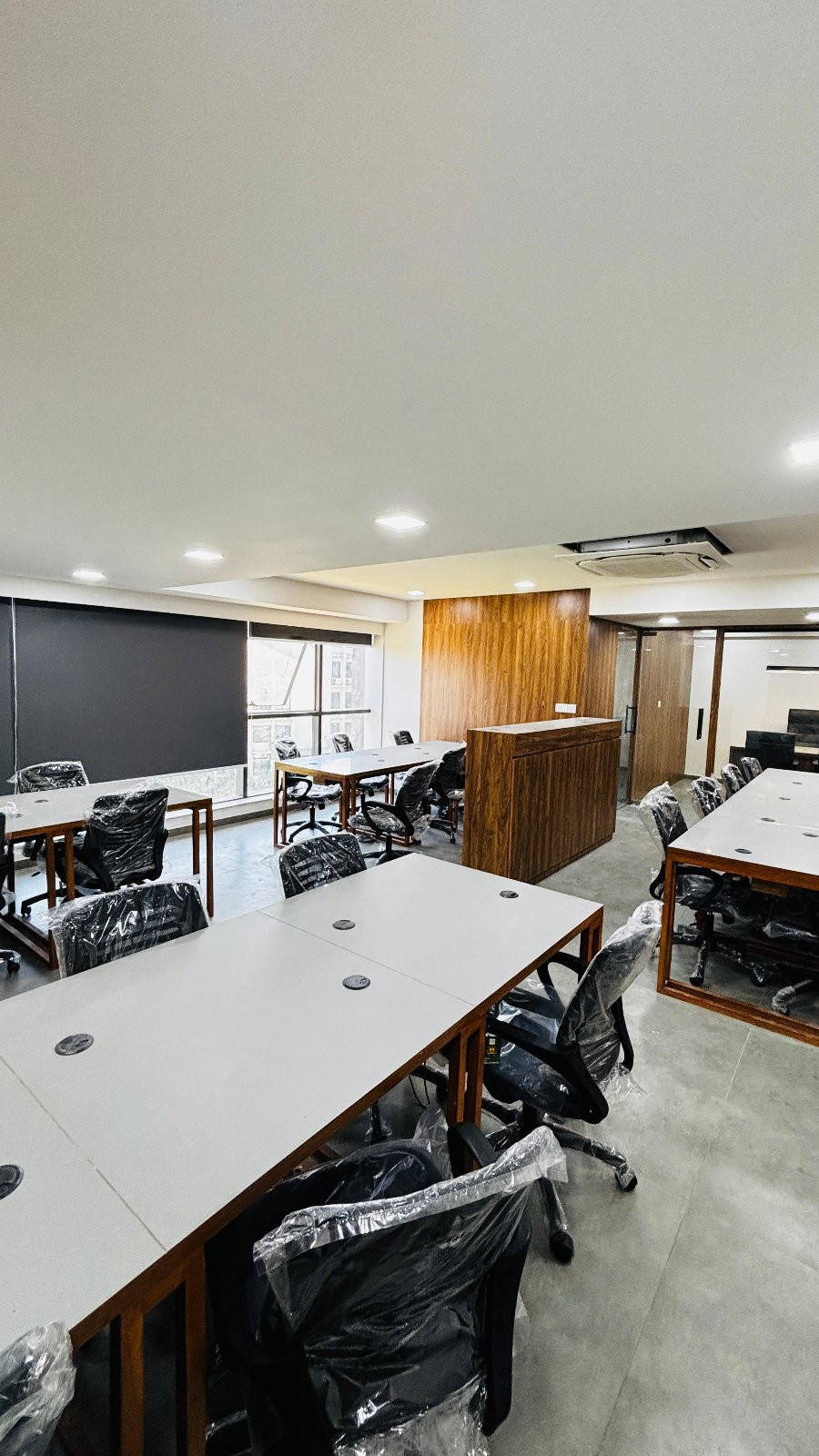 Office in Makarba, Ahmedabad — photo 8