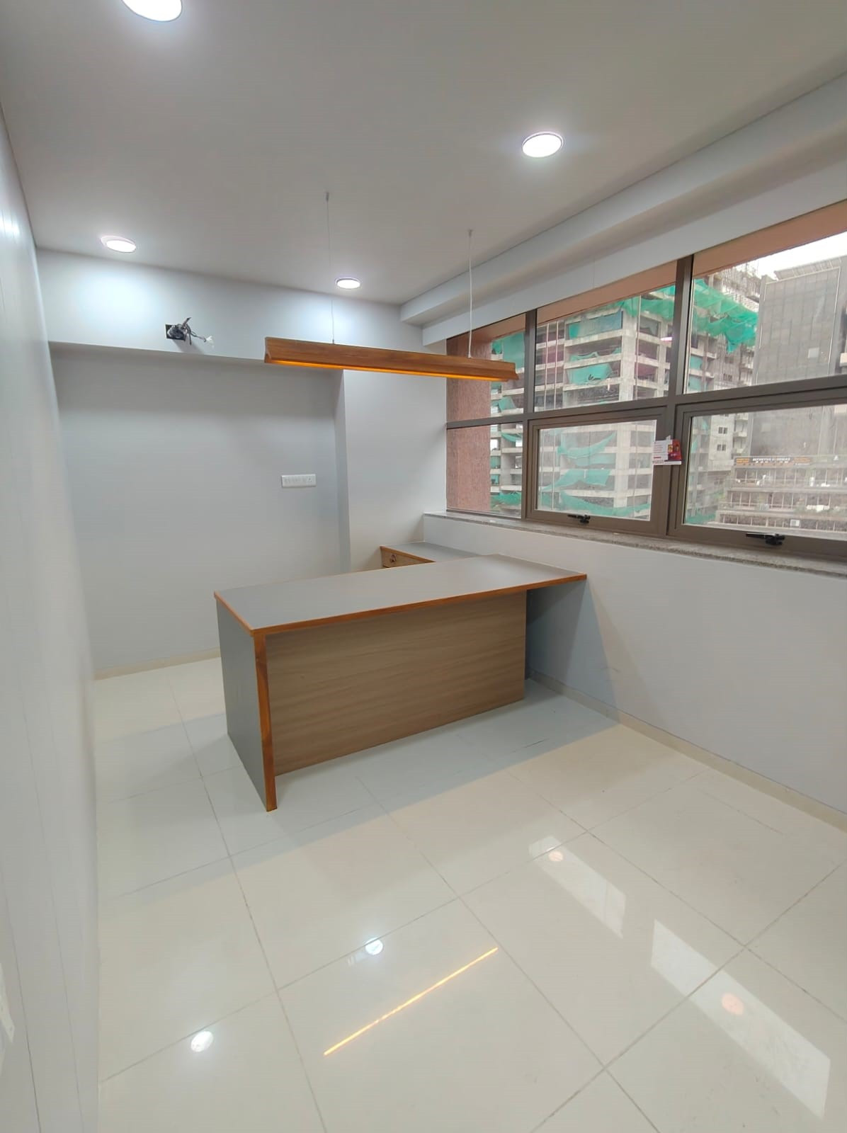 Furnished Office for Rent in Anam-2, Ambli Road | 1194 Sq.Ft | 1 Cabin | 1 Conference | 12 Workstations | Ahmedabad