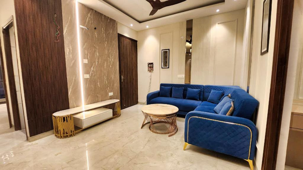 3Bhk, Ready to move, park facing