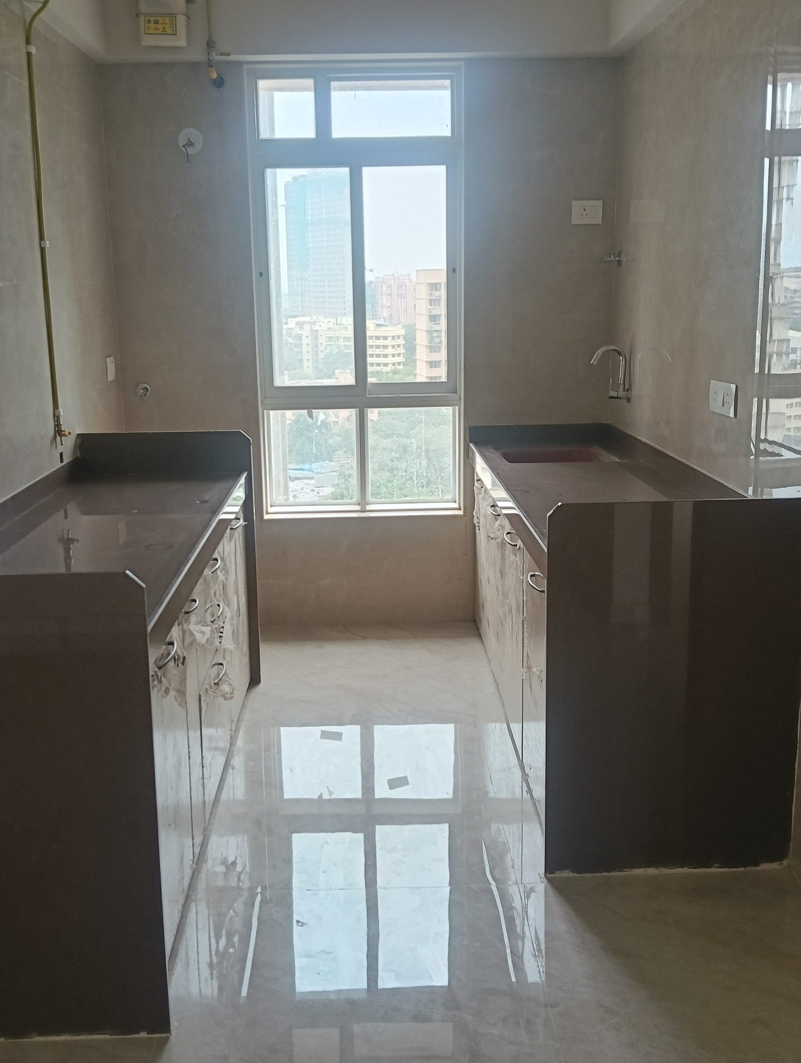 2 BHK Apartment for rent in Mulund West, Mumbai