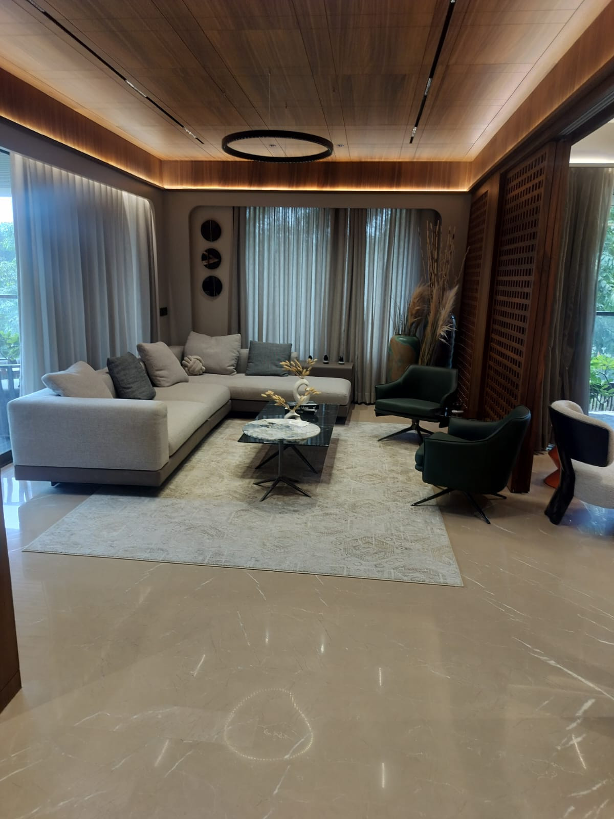 4 BHK Apartment in Ahmedabad — photo 2