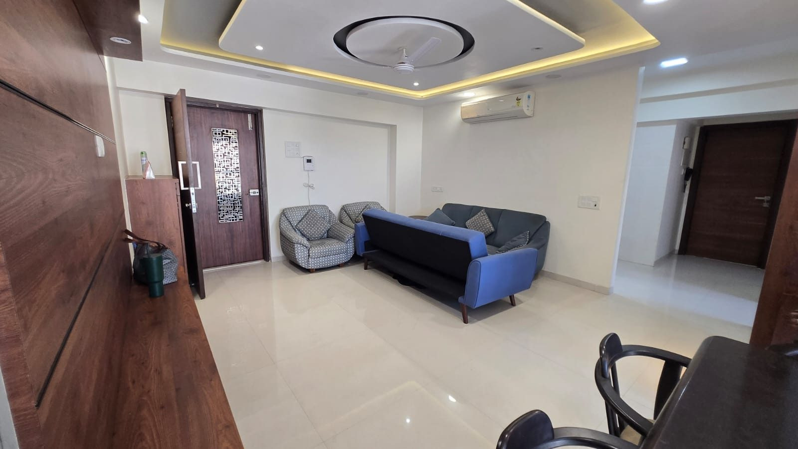 2 BHK Apartment for rent in Goregaon East, Mumbai