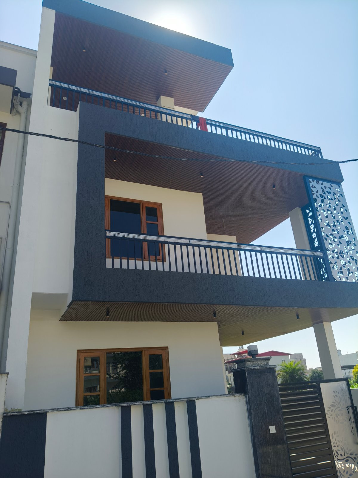 Gated society — 3 BHK in Sahastradhara Road