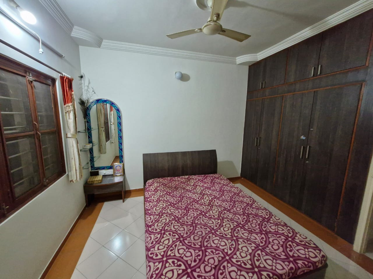 4 bhk tenament in satellite near jain temple