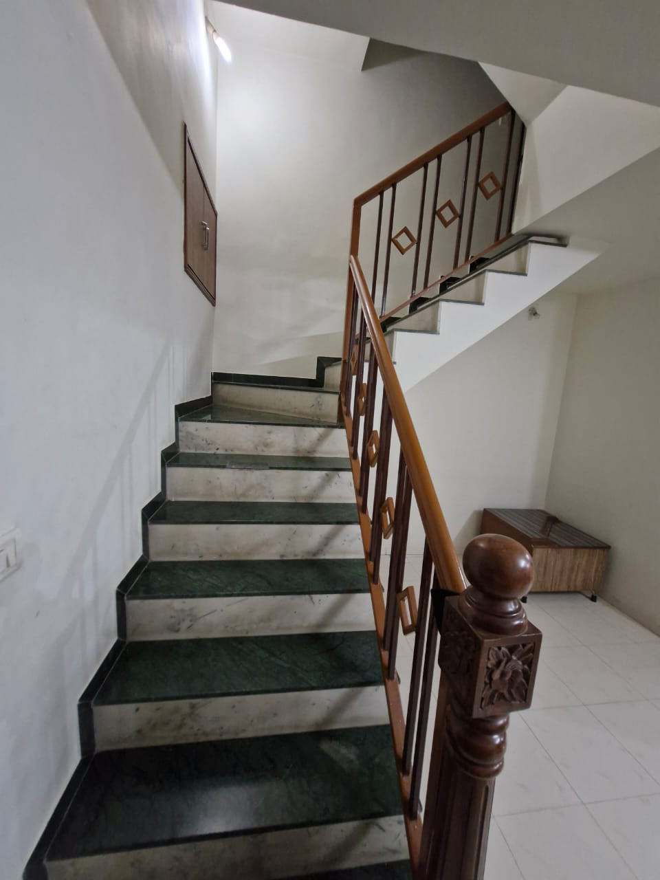 4 BHK Independent House in Ahmedabad — photo 9