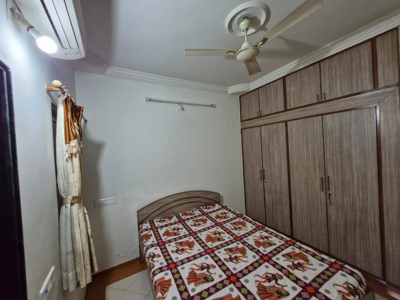 4 BHK Independent House in Ahmedabad — photo 5