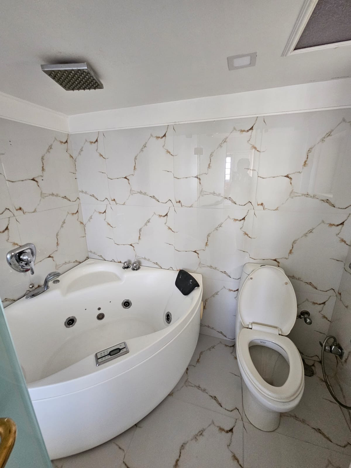 3 BHK Apartment in Parel, Mumbai — photo 7