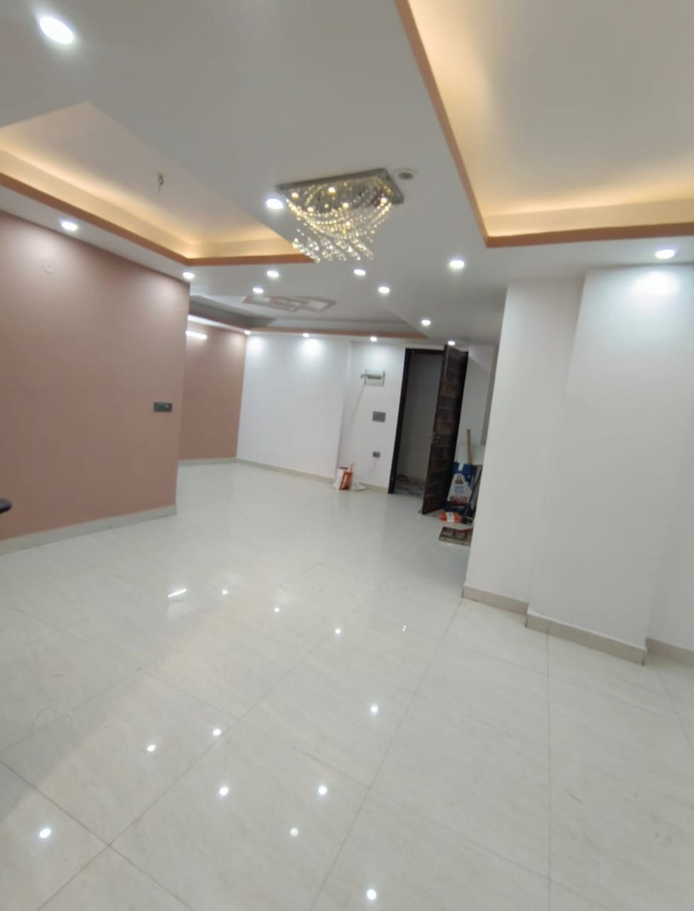 2 BHK Builder Floor for sale in Sector 73, Noida