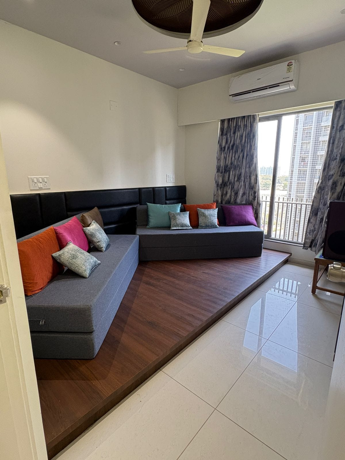 4 BHK Apartment in Ahmedabad — photo 3