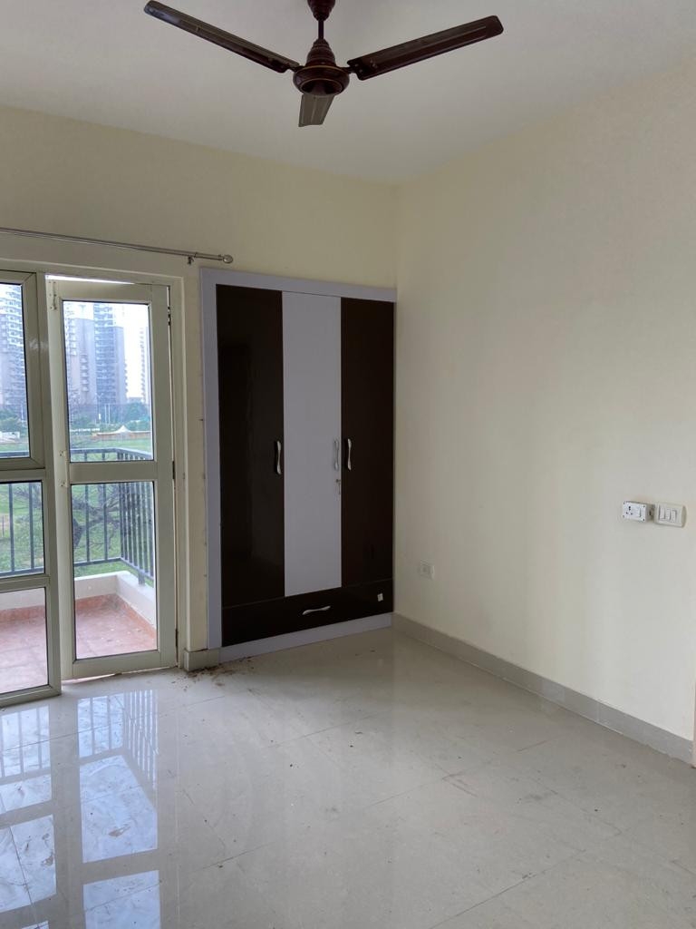 3 BHK Apartment in gurugram — photo 3