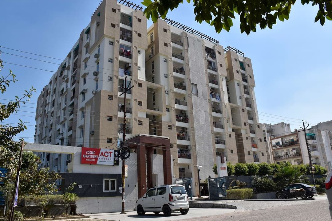 3 BHK Flats in Zodiac Apartment, Vrindavan Yojna Lucknow - Ready to Move, RERA Registered