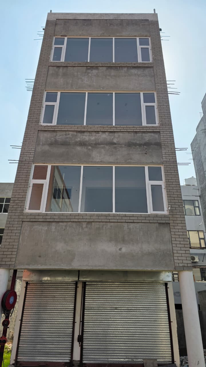Next to Chnd-Kurali Highway, 4 floors, best for rental income as well as a great investment opportunity.