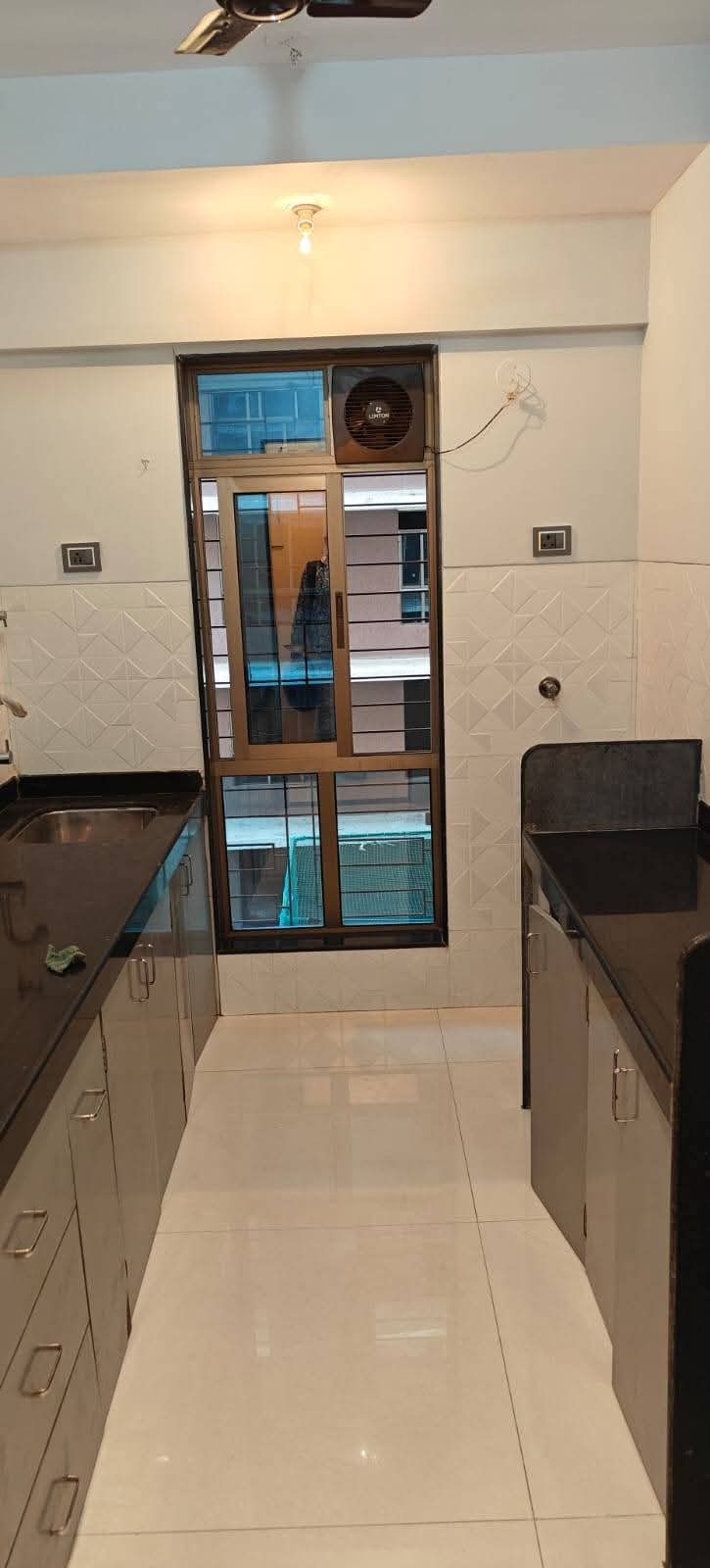 Apartment in Malad East, Mumbai — photo 5