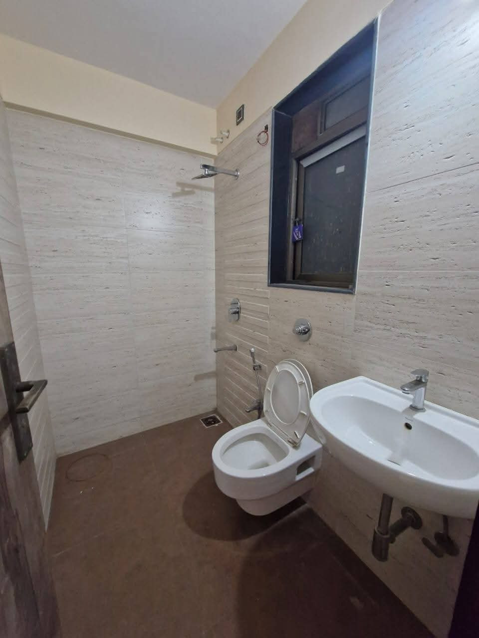 Apartment in Malad East, Mumbai — photo 6