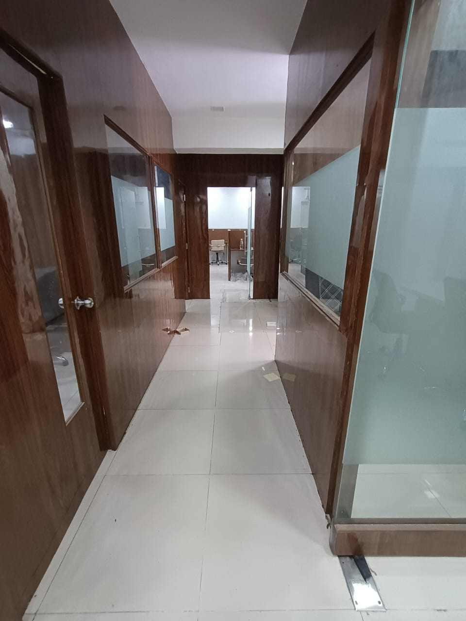 Office in Navrangpura, Ahmedabad — photo 12