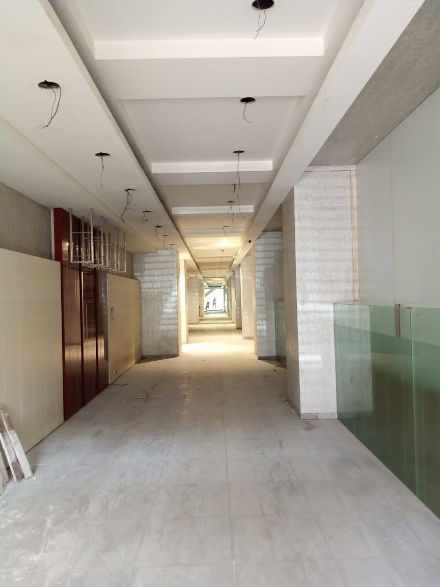 Prime location Showroom Available on Lease