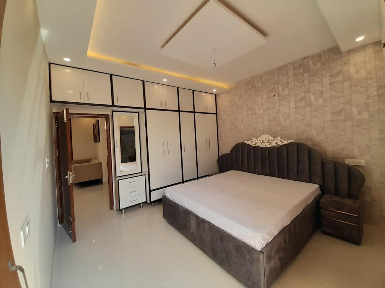2 BHK Apartment in Chhaju Majra Colony, Mohali — photo 7