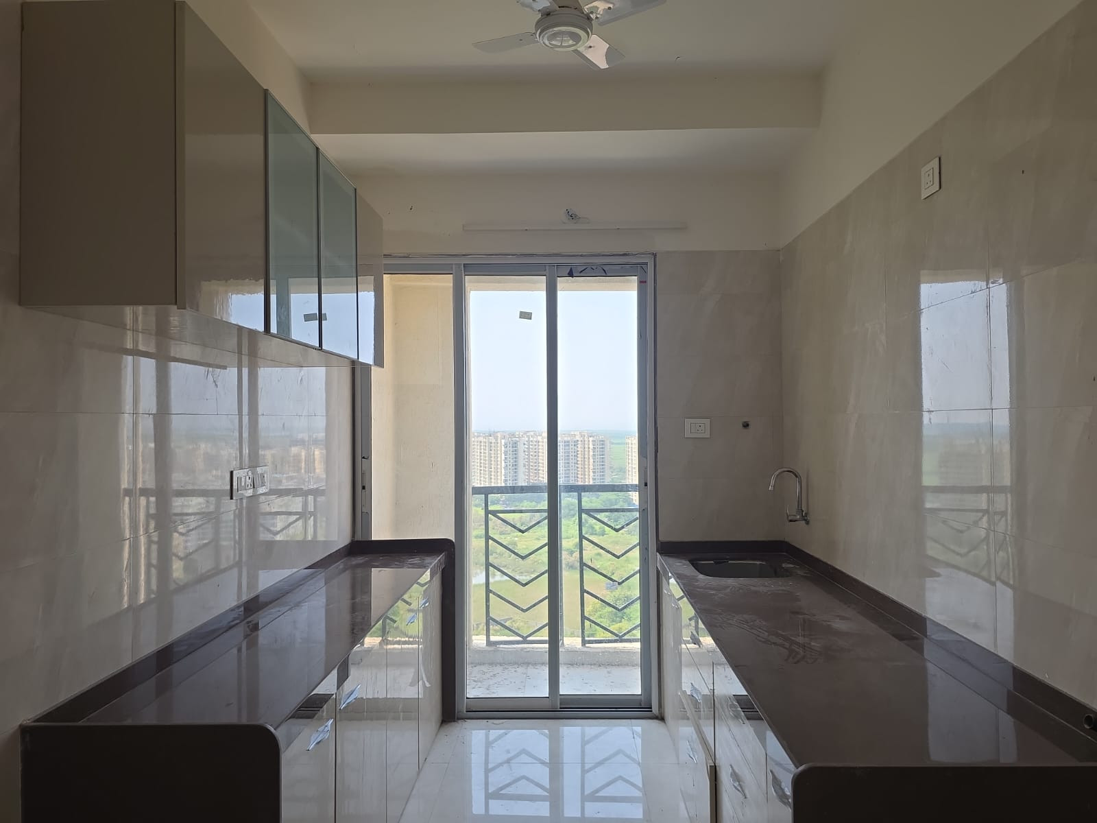 4 BHK Apartment in Virar West, Vasai-Virar — photo 10