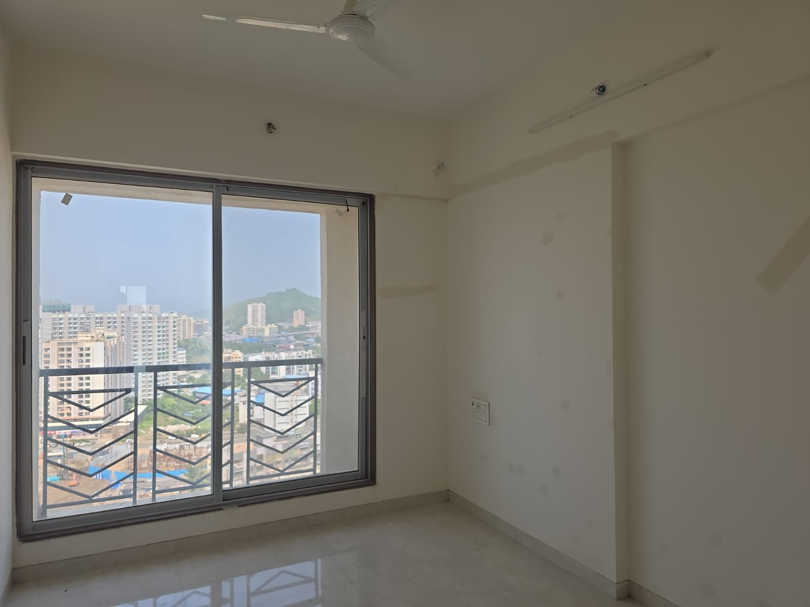 4 BHK Apartment in Virar West, Vasai-Virar — photo 4