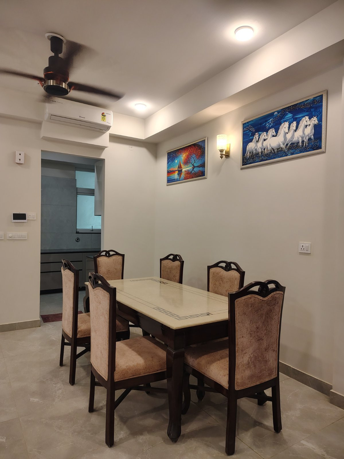 3 BHK Apartment in Sector 4, Greater Noida — photo 9