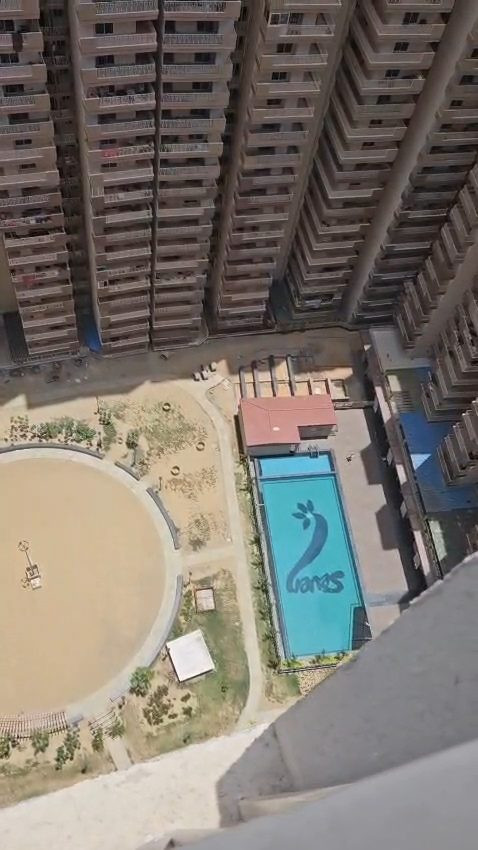 2 BHK Apartment for sale in Gaur City 2, Ghaziabad