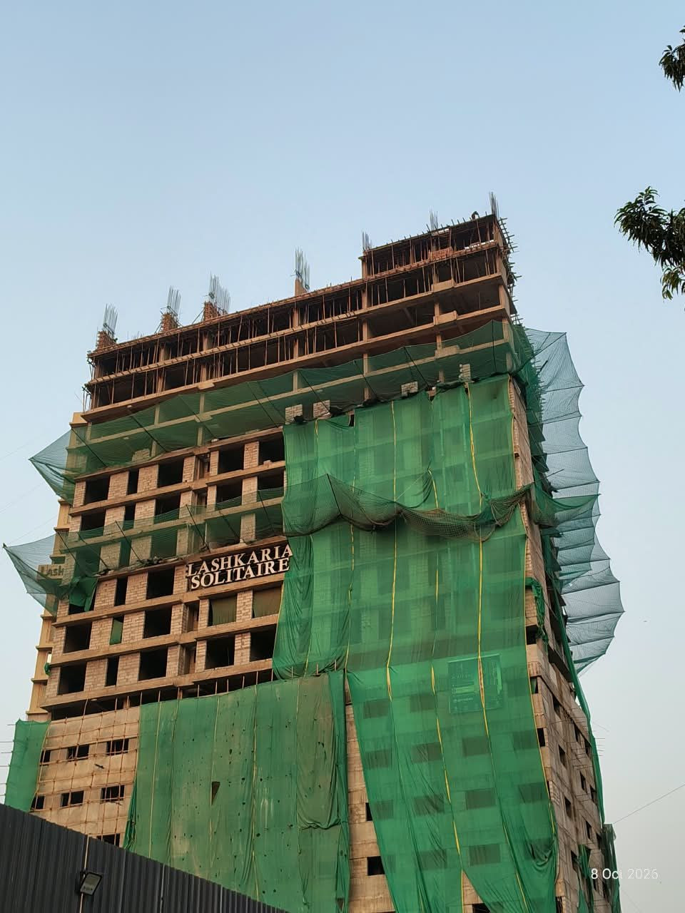 2 BHK Builder Floor for sale in Oshiwara, Mumbai