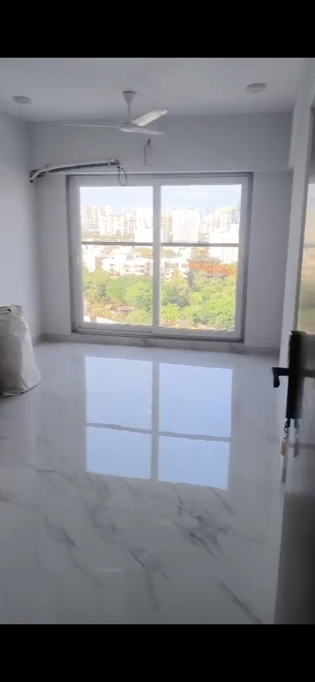 Apartment in Versova, Mumbai — hero photo