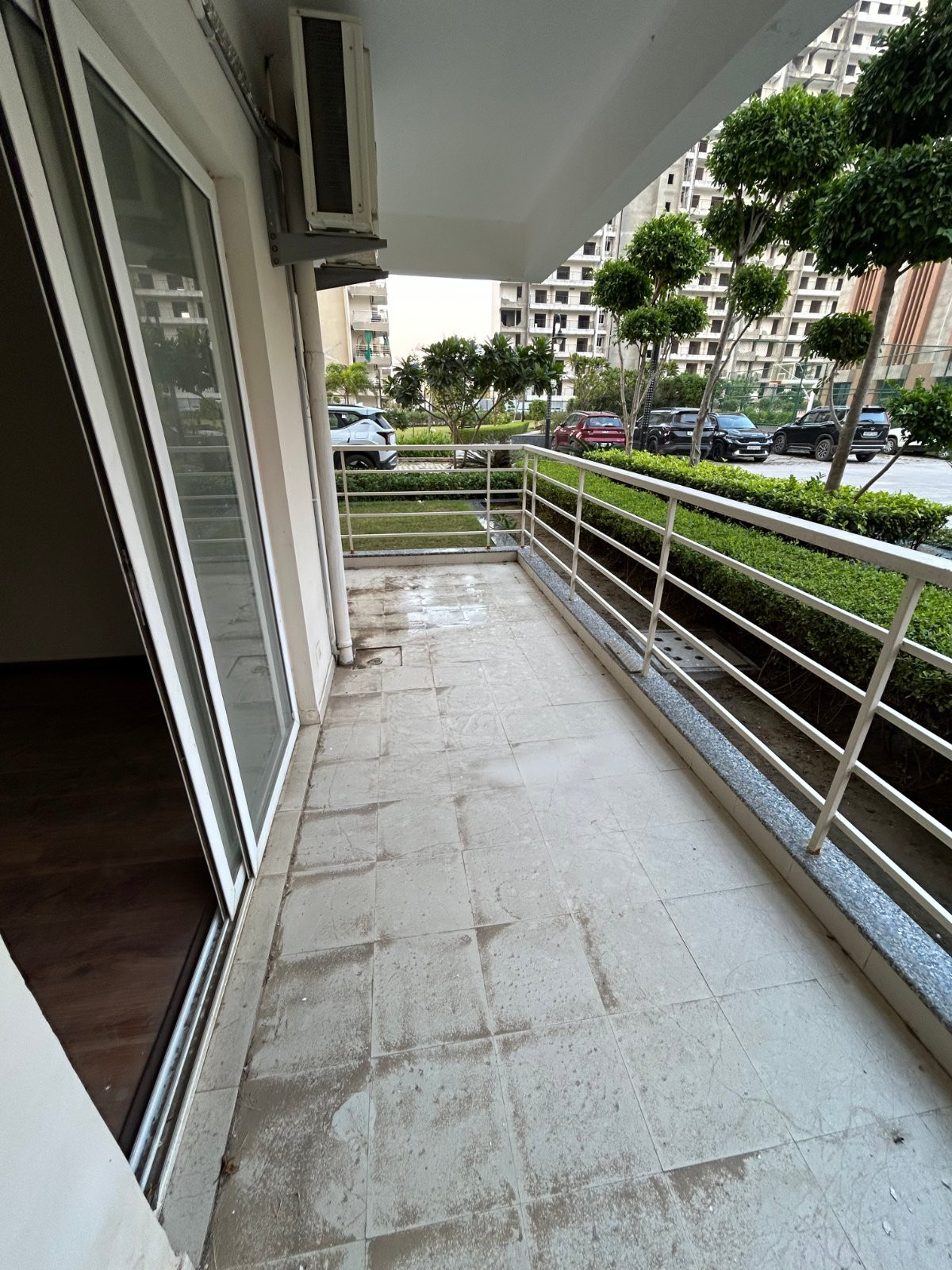 Apartment in Sector 99, gurugram — photo 2