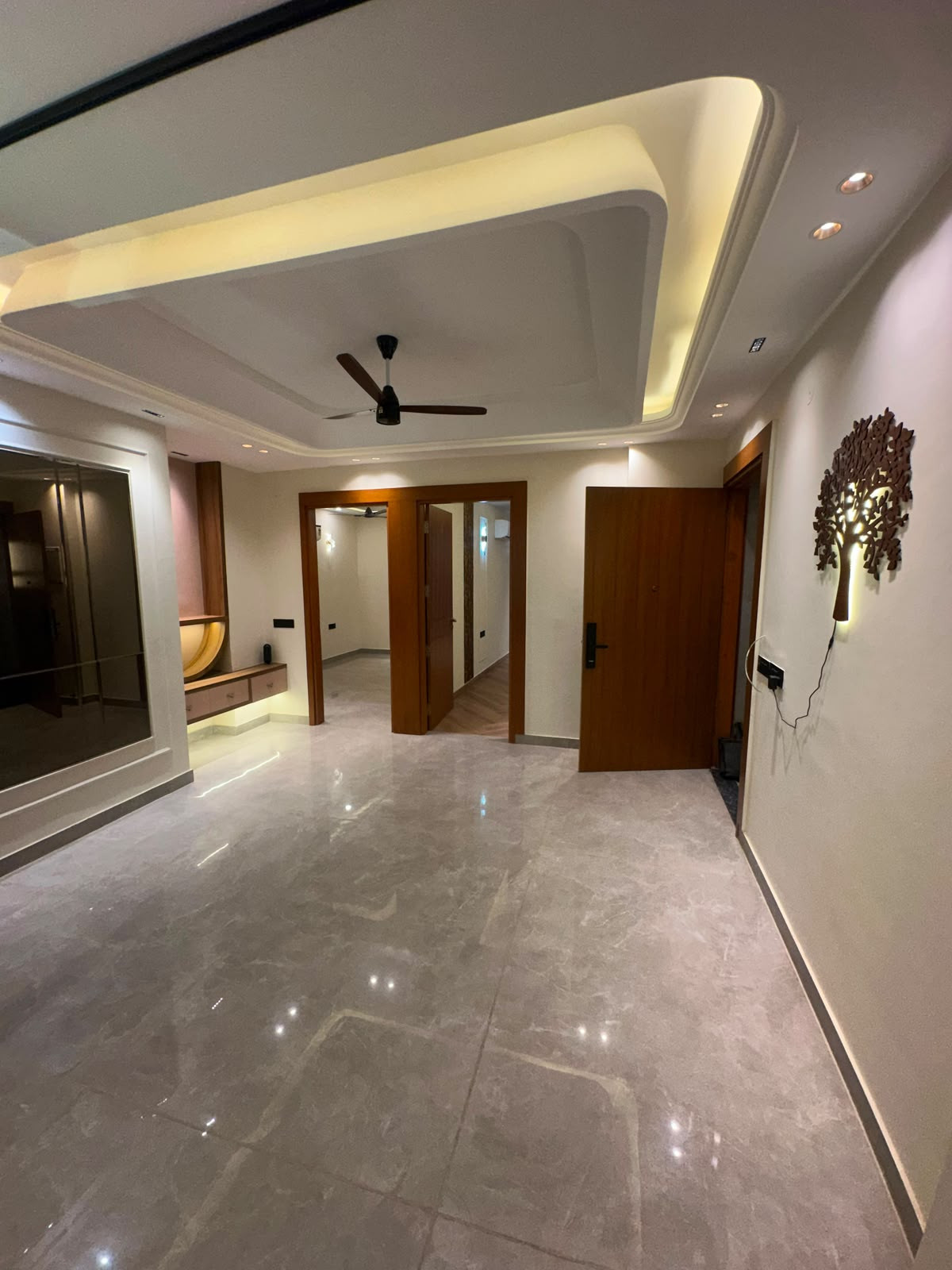 4 bhk +Sq
Top floor with roof rights
Lift goes up to 5th floor
3.60 cr asking…