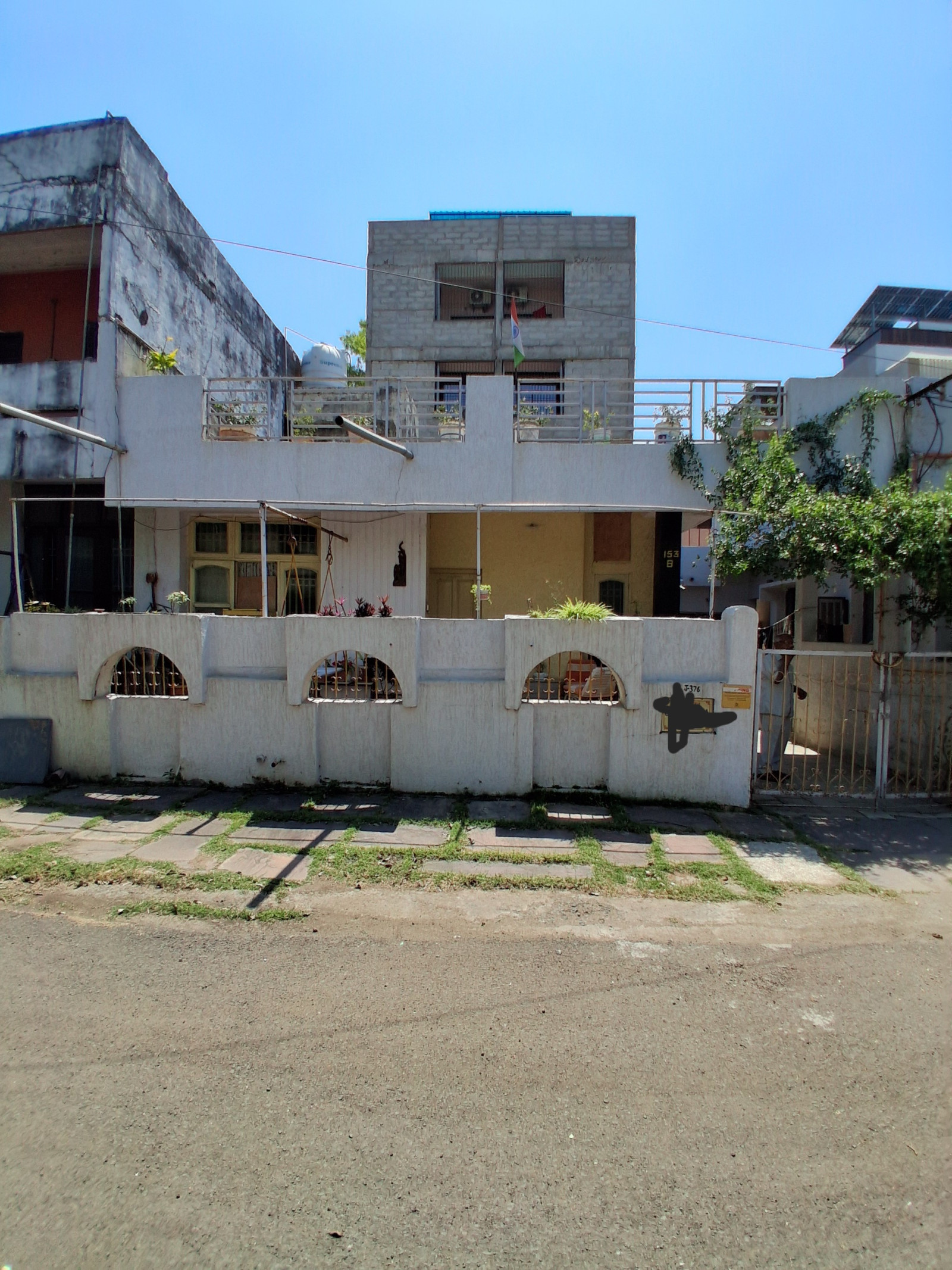 For Sale

3BHK Duplex

Very Prime location

E-3 Arera Colony

• Covered…